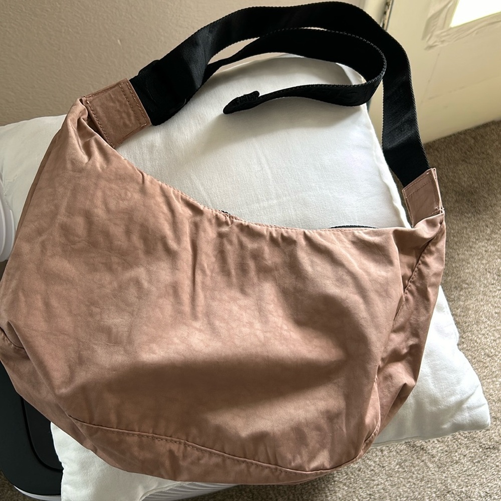 Baggu Medium Nylon Crescent Bag